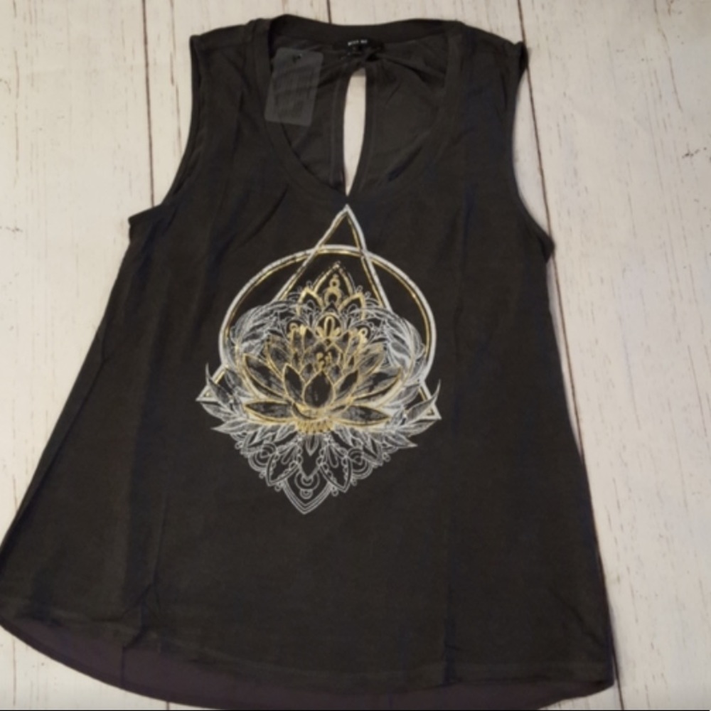 miss me lotus flower tank womans size large